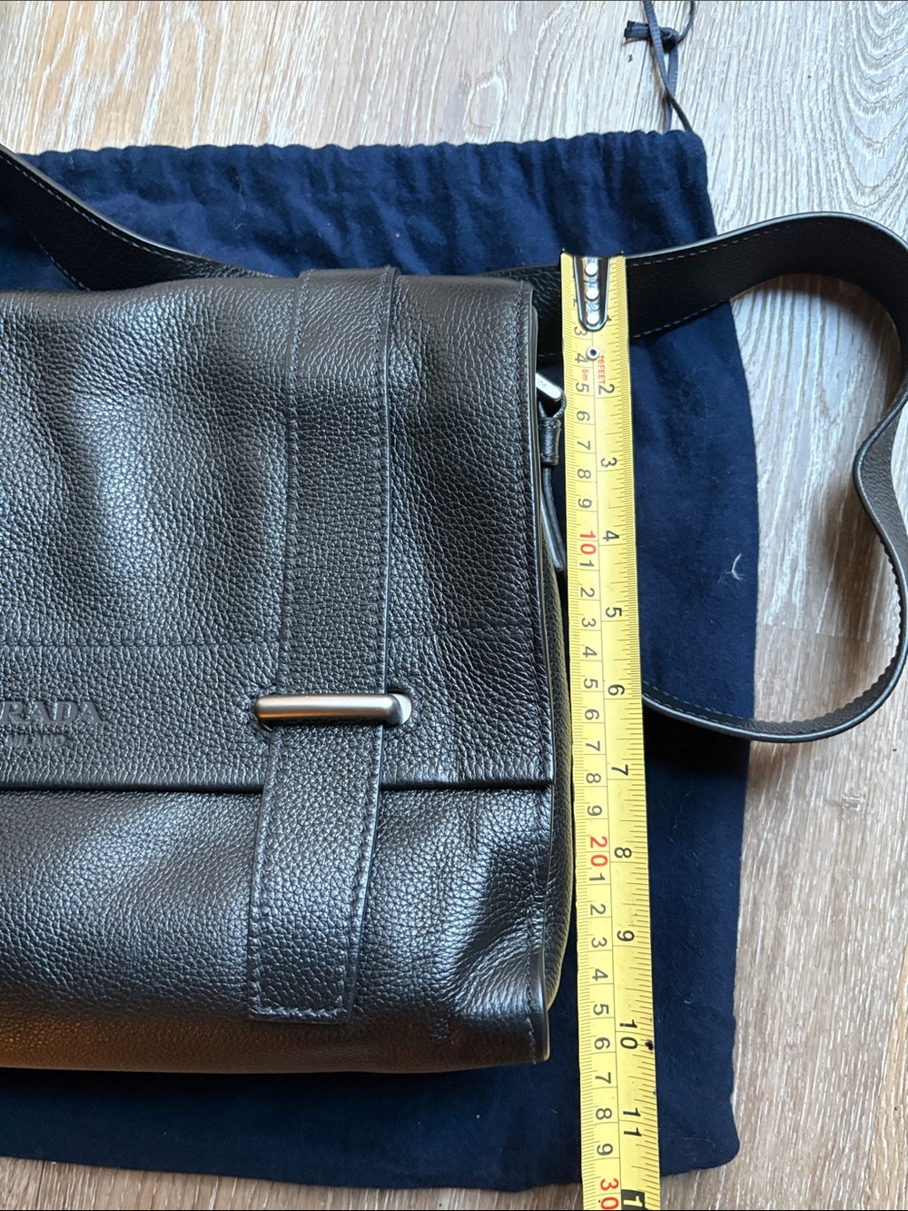 Beautiful genuine Prada bag in mint condition - Picture 10 of 11